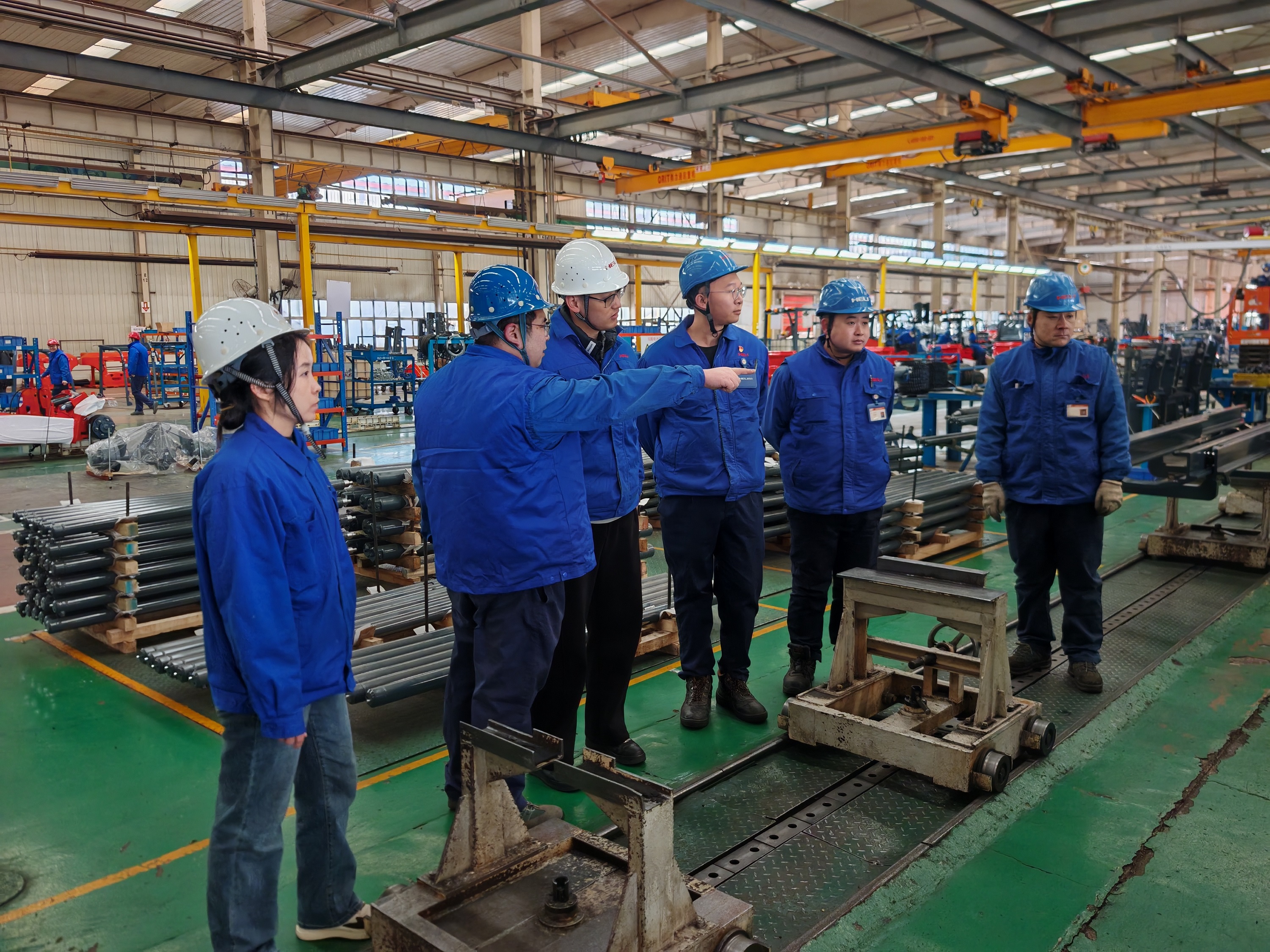 交流現(xiàn)場一（?。?jpg